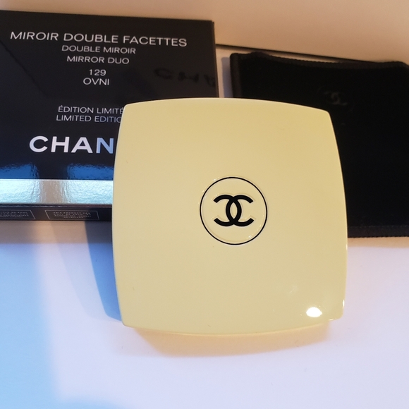 💖100% Authentic CHANEL Limited Edition Compact Mirror, OVNI (Yellow) *NEW - Picture 3 of 14
